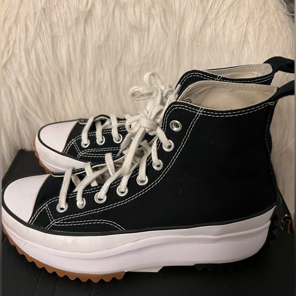 Converse Run Star Hike